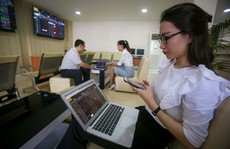 Chứng khoán hồi phục sau cú sốc