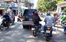 Nữ hành khách tố bị tài xế GrabBike cướp lúc rạng sáng