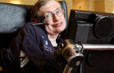 Những câu 'nói tới đâu thấm tới đó' của Stephen Hawking