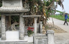 Tượng ‘thần cẩu’ trong 1 ngôi làng ở Huế có gì kỳ bí?