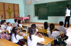 Giáo viên hợp đồng, phập phồng chỗ dạy: Bài học từ Khánh Hòa