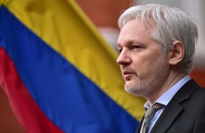 Ecuador cắt internet của ông chủ Wikileaks