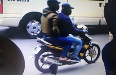 VIDEO cận cảnh hai tên cướp ngân hàng ở Tân Phú