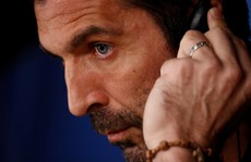 Buffon 'run sợ' khi gặp lại Ronaldo