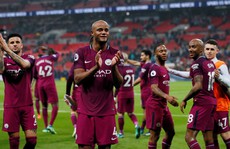 HLV Guardiola: Man City sẽ nâng cúp vô địch trên sân Etihad