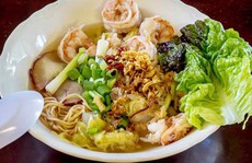 Món ăn nhất định phải thử khi lang thang ngôi chợ trăm tuổi ở Sài Gòn