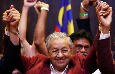 Bầu cử Malaysia: Cựu Thủ tướng 92 tuổi Mahathir thắng vang dội