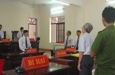Thẩm phán xử án treo cho Nguyễn Khắc Thủy bị 'khủng bố' tin nhắn
