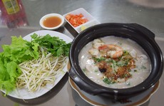 'Độc lạ' bún cá thố, bánh canh cốt dừa miền Tây ngay Sài Gòn