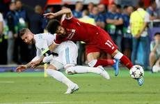 Ramos có cố ý triệt hạ Salah?