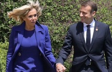 Vợ chồng Tổng thống Pháp gặp hoạ vì bộ đĩa ăn