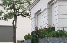 Nữ sinh Đại học Vinh rơi từ tầng 4 ký túc xá xuống đất