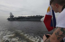 Siêu tàu sân bay Mỹ tới nơi Trung Quốc quân sự hóa các đảo nhân tạo