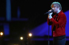 Ca sĩ lừng danh Ed Sheeran lại bị kiện đạo nhạc