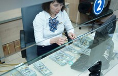Ngân hàng Nhà nước lý giải việc bất ngờ tăng giá bán USD