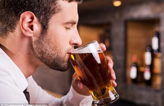 Uống bia vừa phải thực sự thúc đẩy 'bản lĩnh đàn ông'