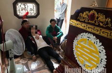 Vụ tai nạn ở Quảng Nam: Cô dâu ngã quỵ trong vòng tay người thân