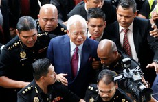 Cựu thủ tướng Malaysia ấm ức vì 'không được tự bảo vệ'