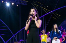 Hoa hậu Đỗ Mỹ Linh khoe giọng hát, hoa hậu H'Hen Niê mặc áo dài 105 triệu