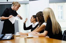 4 biểu hiện sếp không hài lòng về công việc của bạn