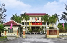 Dùng bằng giả, 5 cán bộ chủ chốt ở 1 xã mất chức