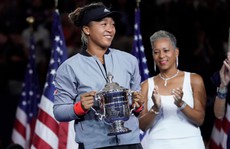 Naomi Osaka phá vỡ kỷ lục về thu nhập cá nhân của đàn chị Serena Williams