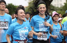 Choáng ngợp với 8.000 VĐV ở Giải Marathon TP HCM 2018