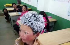 Trung Quốc: Lạnh đến mức tóc đóng băng ngoài trời