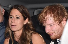 Ca sĩ Ed Sheeran thông báo đính hôn