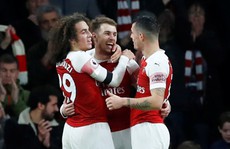 Son Heung-min đưa Tottenham lên nhì bảng, 'Pháo thủ' gầm vang ở Emirates