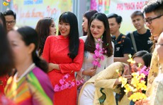 Rủ nhau chụp ảnh Tết sớm ở phố ông đồ