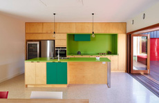 Không gian nhà bếp độc đáo với màu xanh lá cây