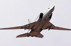 Máy bay ném bom Nga vỡ nát trên đường băng, 3 người thiệt  mạng