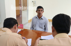 Tước bằng lái chủ DNTN chạy ngược chiều lên đường dẫn cầu Cao Lãnh