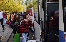 2.500 sinh viên theo 'chuyến xe mùa xuân' về quê đón Tết