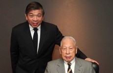 Đã 100 tuổi, tỉ phú 'chán ở nhà' vẫn đi làm mỗi ngày