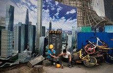 Kinh tế toàn cầu tụt bậc vì Mỹ - Trung 'hục hặc'