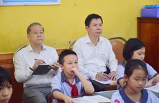 Chủ tịch tỉnh Thừa Thiên- Huế bất ngờ vào dự giờ lớp học