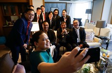 Thăm Nhật Bản, ông Duterte bỏ về sớm vì... 'đau lưng chịu không nổi'