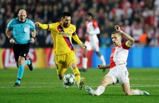 'Người nhện' Ter Stegen tỏa sáng, Barcelona thắng nhọc nhằn ở Prague