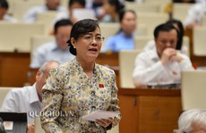 Đại biểu QH Nguyễn Thị Quyết Tâm rơi nước mắt trên nghị trường khi nói về công nhân