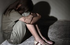 Bắt nóng 2 thanh niên 'hãm hiếp' 2 nữ sinh THCS