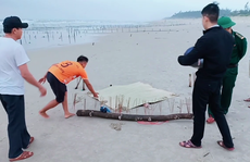 Thi thể mất đầu trôi vào bãi biển Quảng Nam