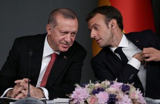 Ông Erdogan hỏi sốc tổng thống Pháp 'có bị não tàn'?