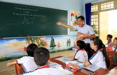 Bỏ biên chế suốt đời, giáo viên làm gì để không bị đào thải?