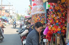 Độc đáo ngôi làng 300 năm làm hoa giấy ở Huế