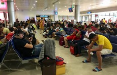 Mua vé nhưng không có tên, hành khách vạ vật ở sân bay