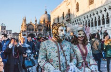 Đến Venice vào tháng 2, dự lễ hội hóa trang hoành tráng nhất năm