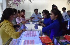 Ngày vía Thần Tài, tiệm vàng nhiều nơi 'cháy' hàng