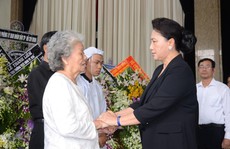 Chủ tịch Quốc hội đến viếng bà Nguyễn Thị Thu